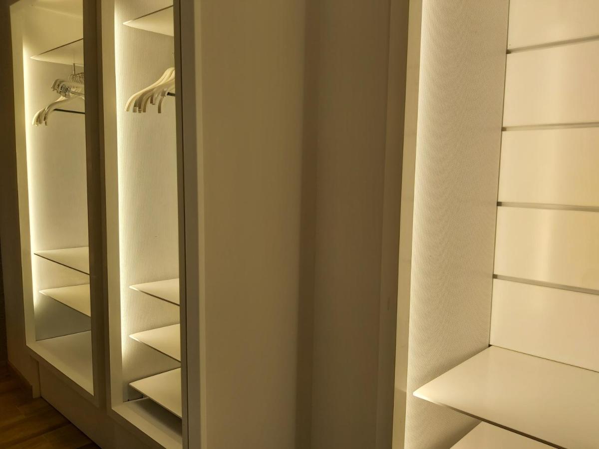 Del Parque Flats Flores Premium Málaga Eksteriør bilde